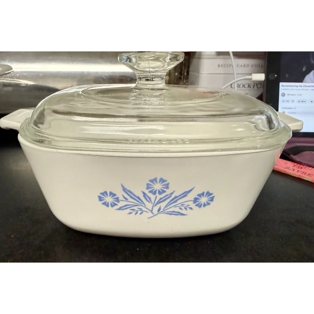 CorningWare Cornflower Blue/White Square Casserole Dish Dutch Oven W/Rack Lids